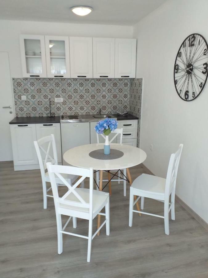 Apartments Villa Antony Drvenik  Εξωτερικό φωτογραφία